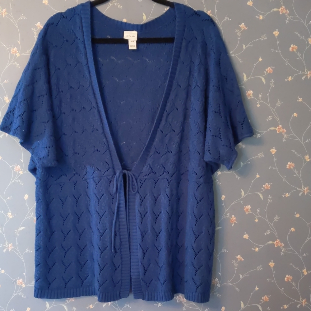 Lane Bryant 26/28 Cardigan short sleeves blue